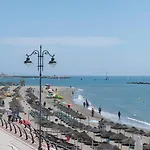 Panoramic Views Cosy Studio Apartment